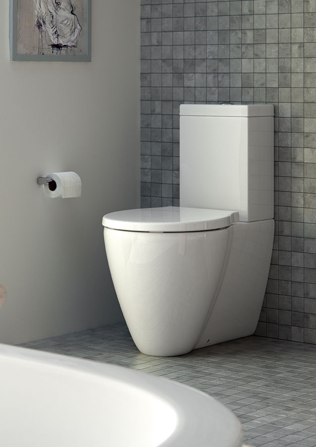 Cream Close Coupled Pan And Cistern With Soft Close Seat
